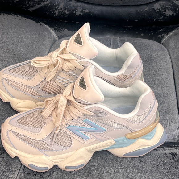 New Balance Shoes - WOMEN’S New Balance 9060 Ivory Cream Pink Sand